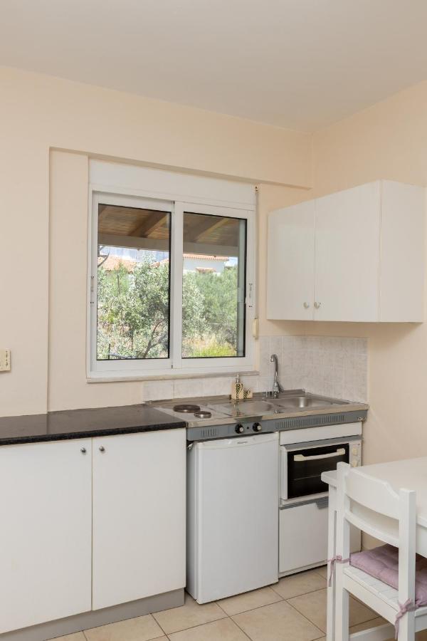Mavrovoúnion Αnastasia Apartments מראה חיצוני תמונה