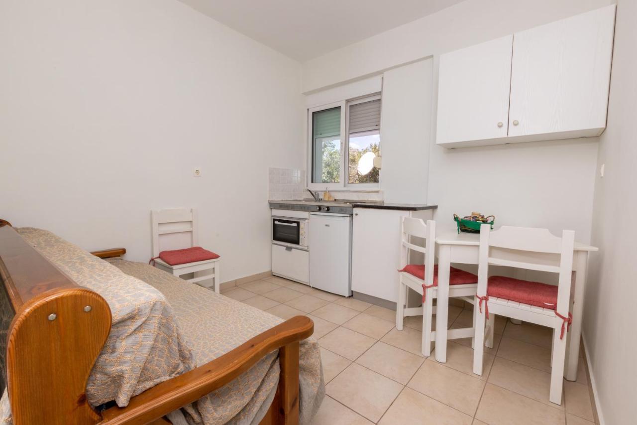 Mavrovoúnion Αnastasia Apartments מראה חיצוני תמונה
