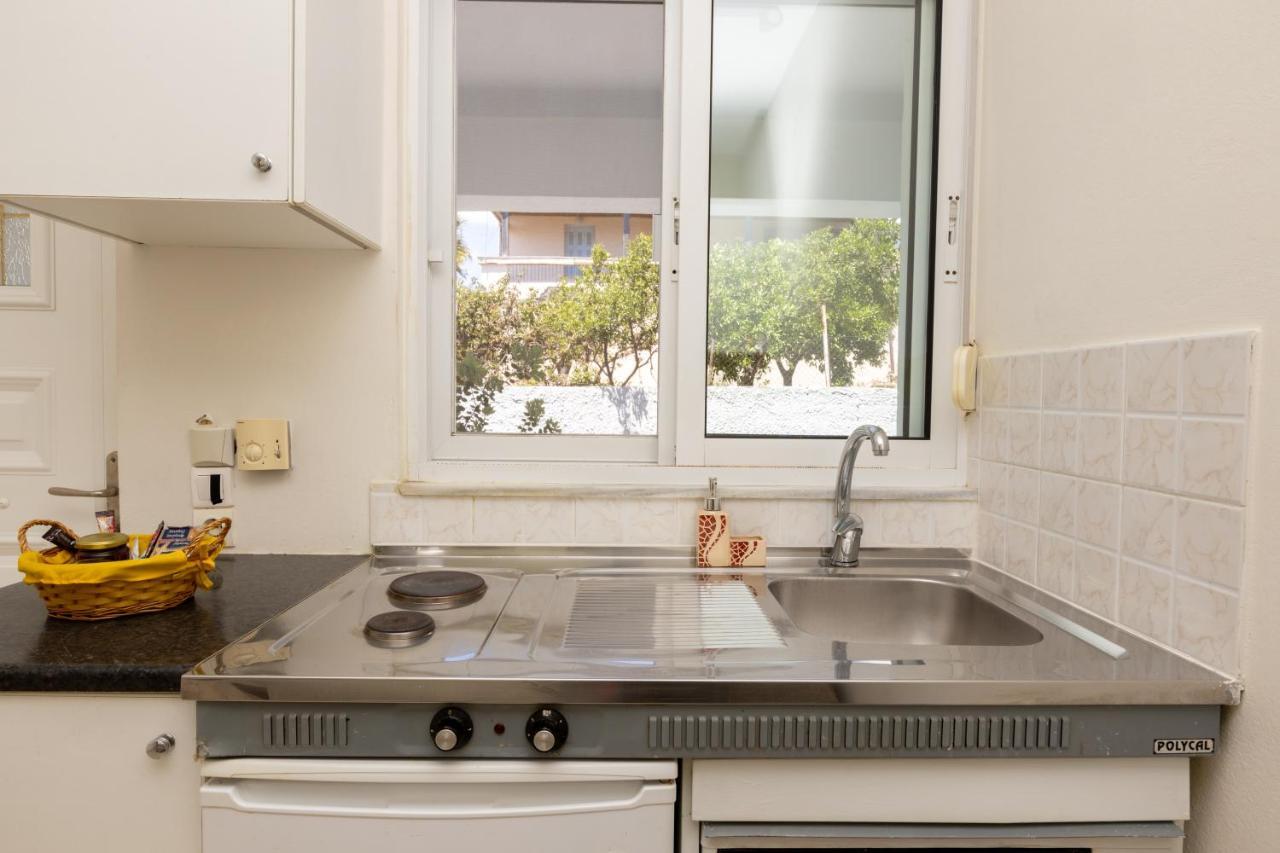 Mavrovoúnion Αnastasia Apartments מראה חיצוני תמונה