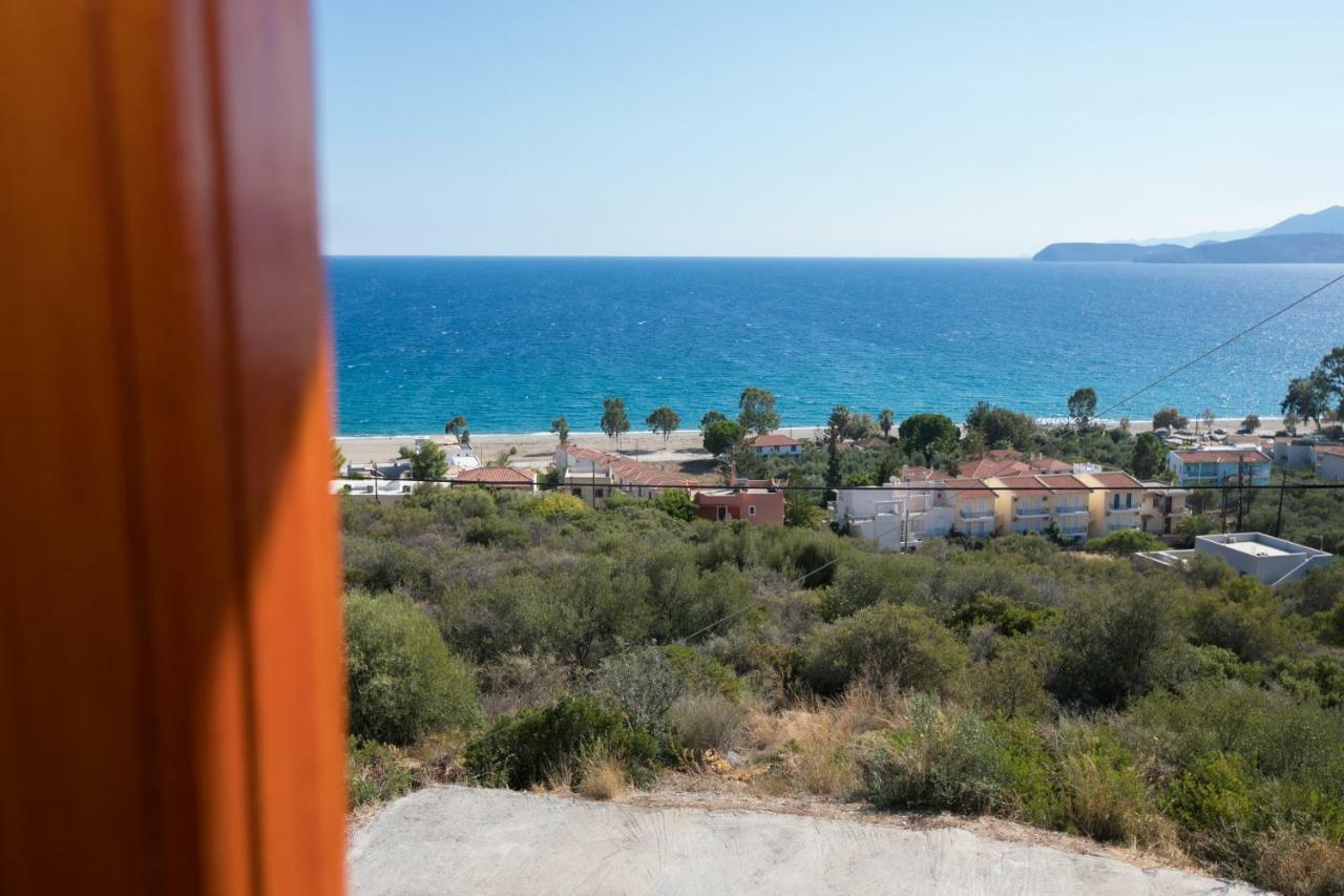 Mavrovoúnion Αnastasia Apartments מראה חיצוני תמונה